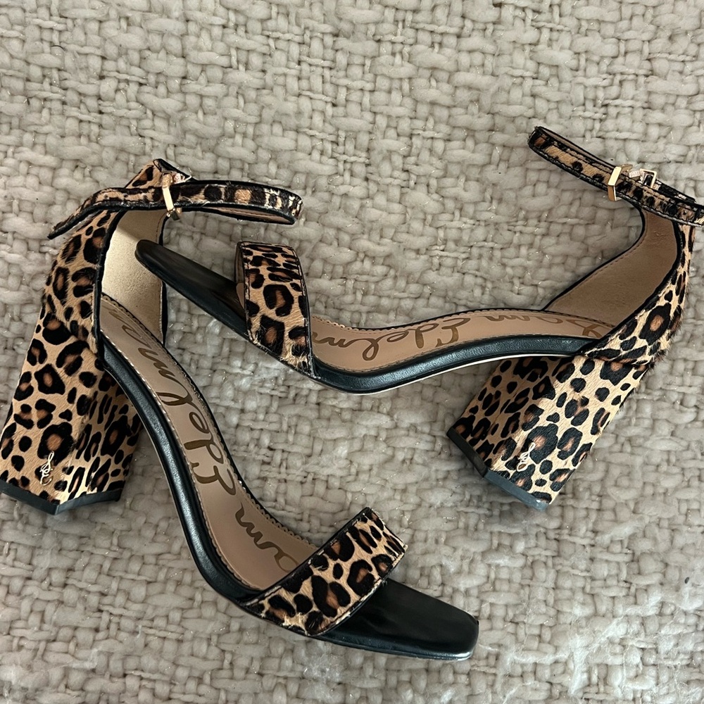 Calf’s Hair Leopard Print Block Heels